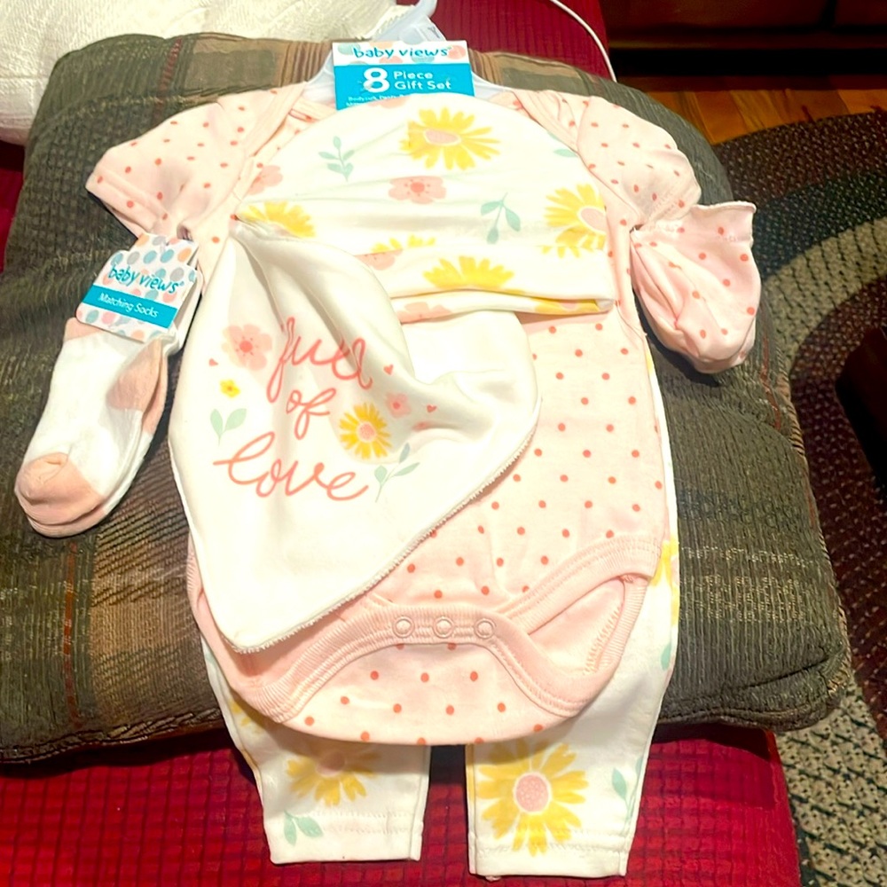 BABY VIEWS 8 piece set